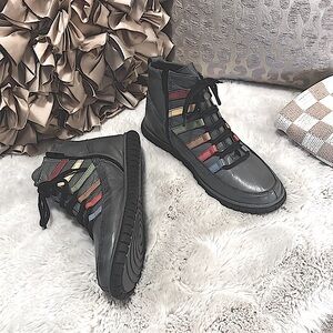 New Spring Step Mamba Gray Striped Leather Chukka Ankle Boots Sz (41) 9-10 NWOT